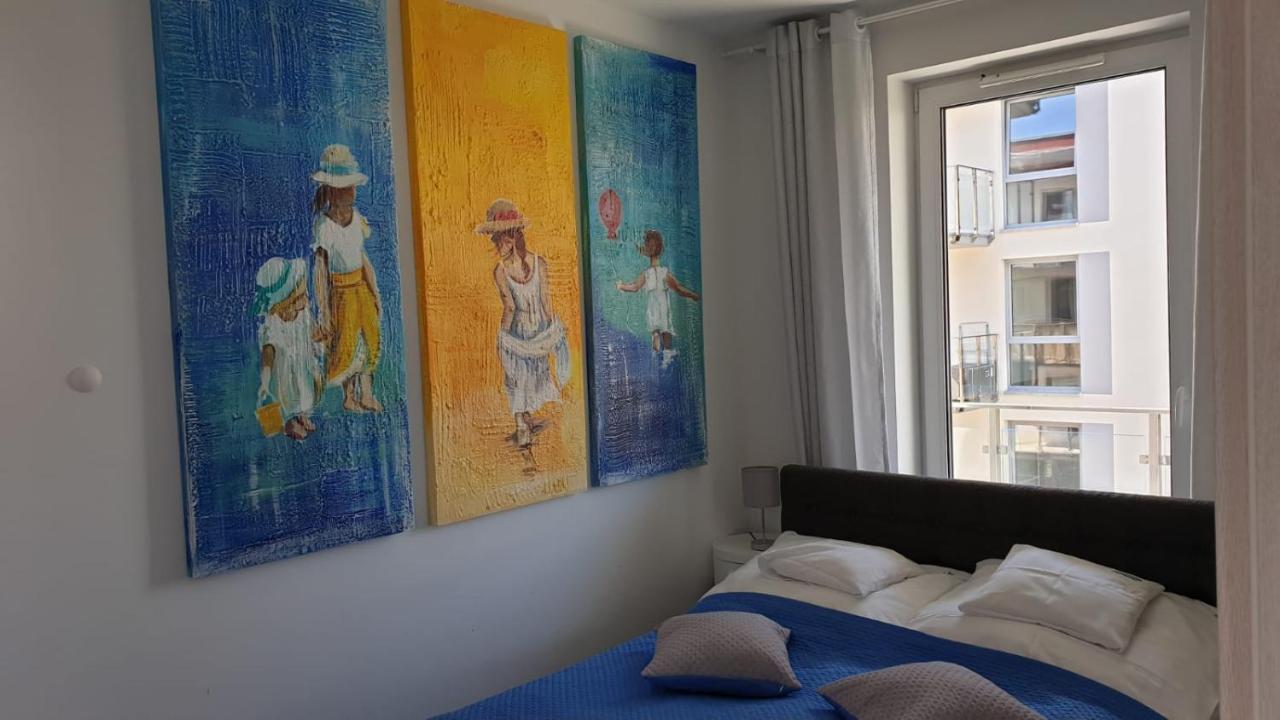 Impresja 42 Apartament Z Garazem Kolobrzeg Bagian luar foto