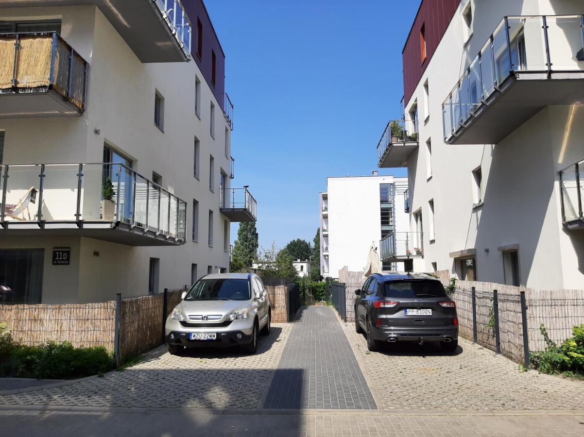 Impresja 42 Apartament Z Garazem Kolobrzeg Bagian luar foto