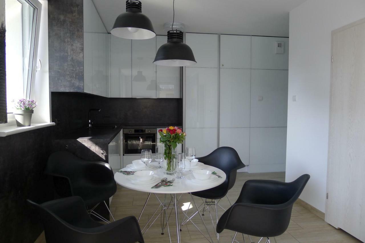 Impresja 42 Apartament Z Garazem Kolobrzeg Bagian luar foto