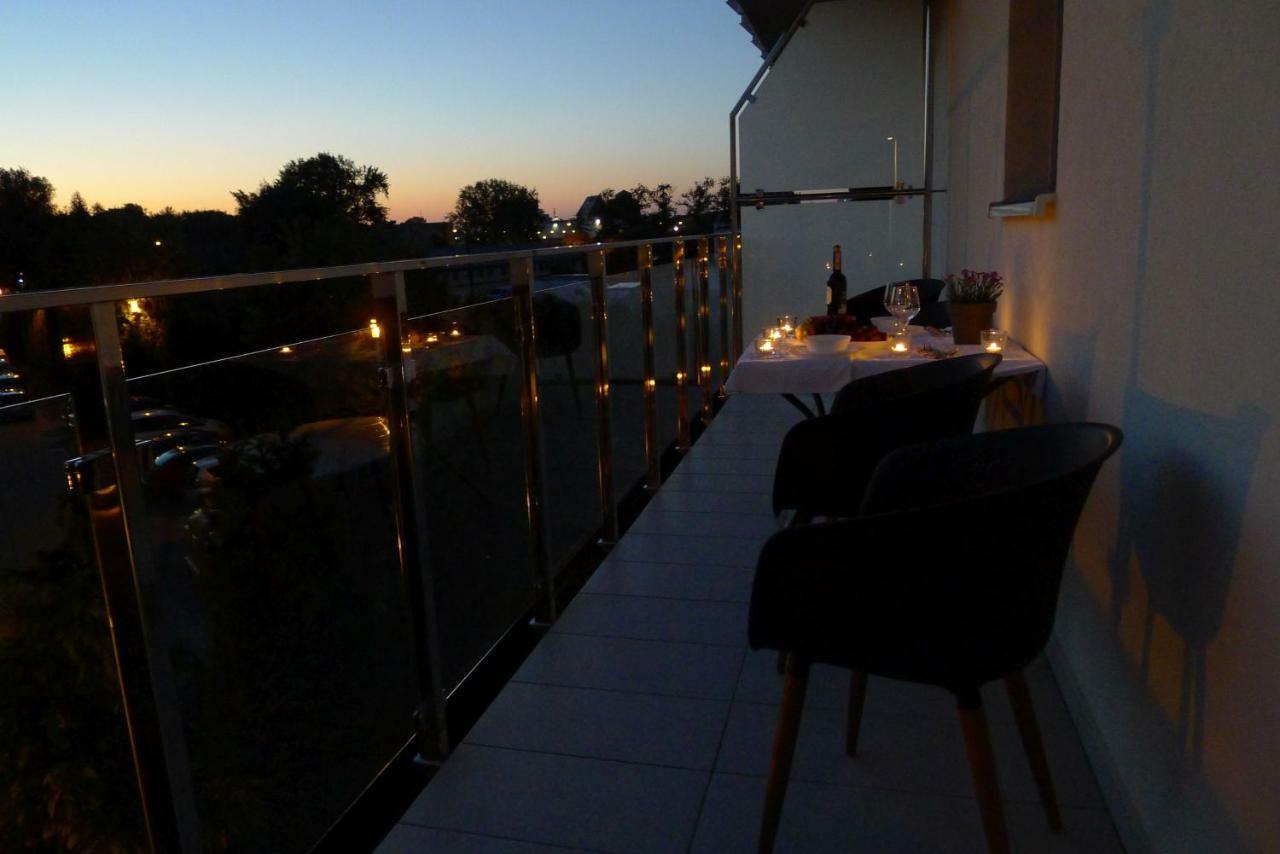 Impresja 42 Apartament Z Garazem Kolobrzeg Bagian luar foto
