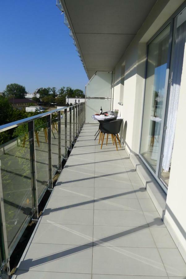 Impresja 42 Apartament Z Garazem Kolobrzeg Bagian luar foto